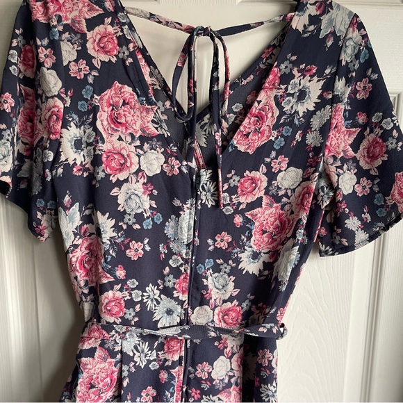 Floral Romper - Picture 3 of 4